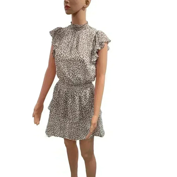 Chic Animal Print Mini Dress with Flutter Sleeves - Picture 4 of 6